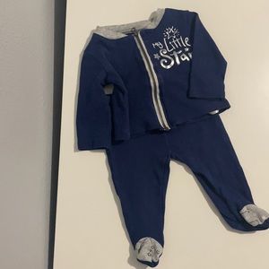 Baby 2pc sweater and pant set 🌟